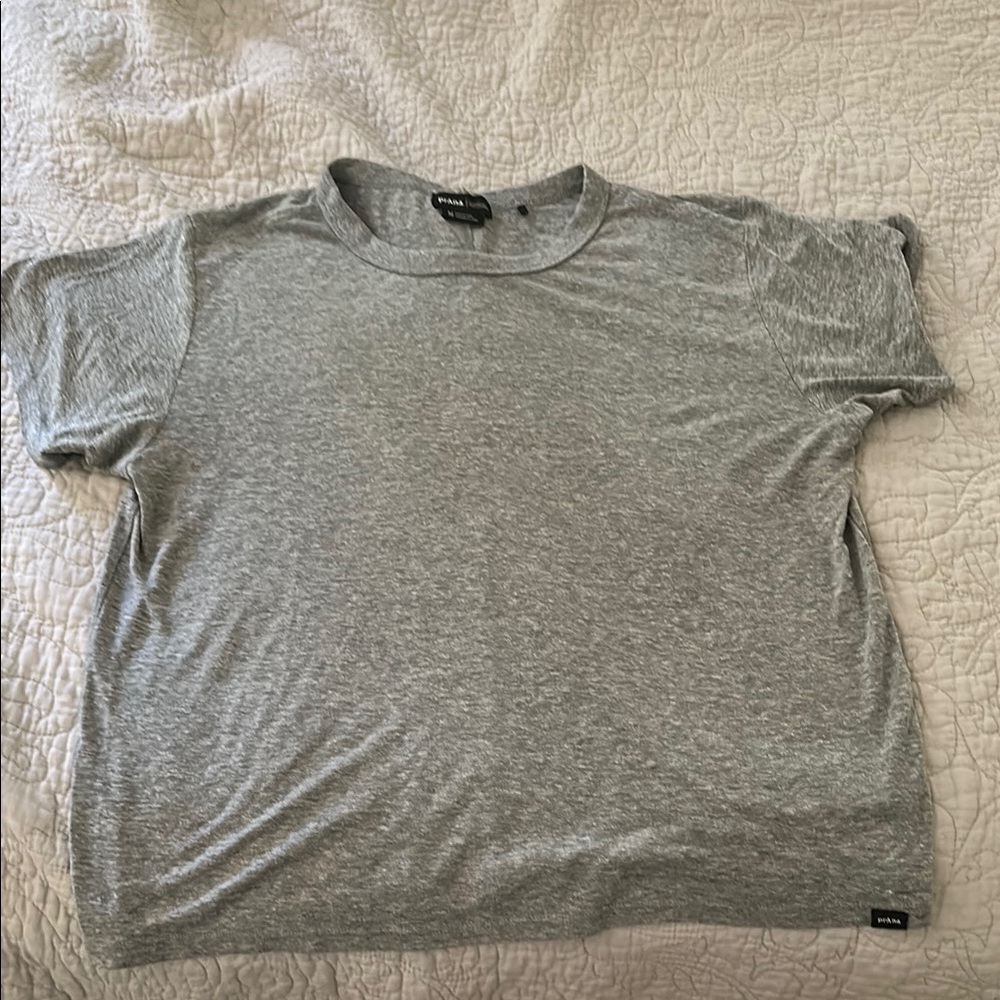 Women Prana Light Gray Short Sleeve Tee, size M